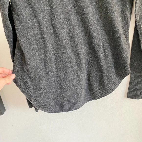 RW&Co Wool Blend Grey  Speckled Turtleneck Sweater Size Small - Picture 5 of 14
